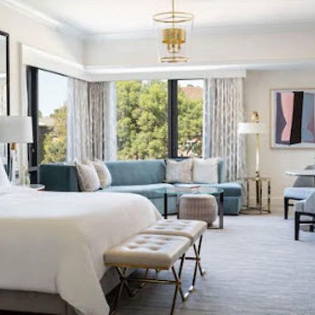 Four Seasons Hotel Los Angeles At Уэстлейк-Виллидж Экстерьер фото