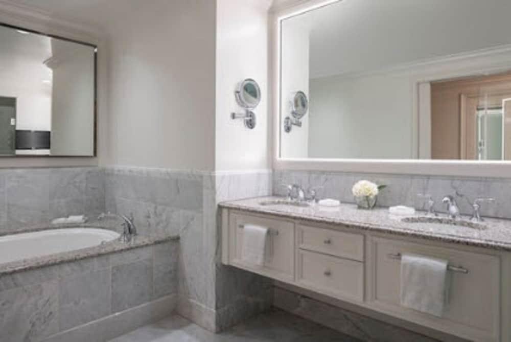 Four Seasons Hotel Los Angeles At Уэстлейк-Виллидж Экстерьер фото