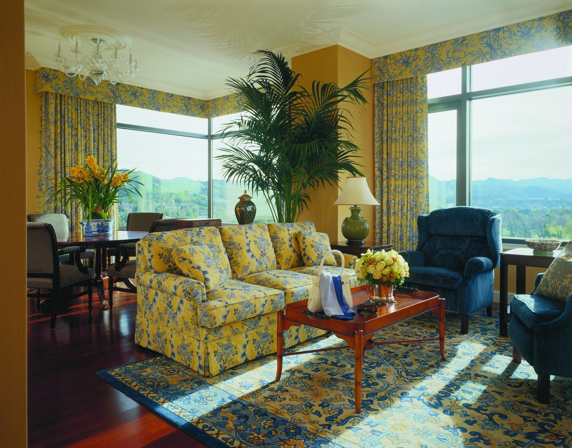 Four Seasons Hotel Los Angeles At Уэстлейк-Виллидж Экстерьер фото